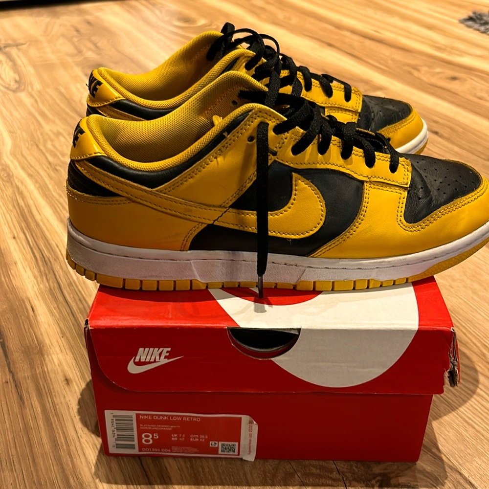 Nike Dunk Low Retro - black/goldenrod (size 8.5)
